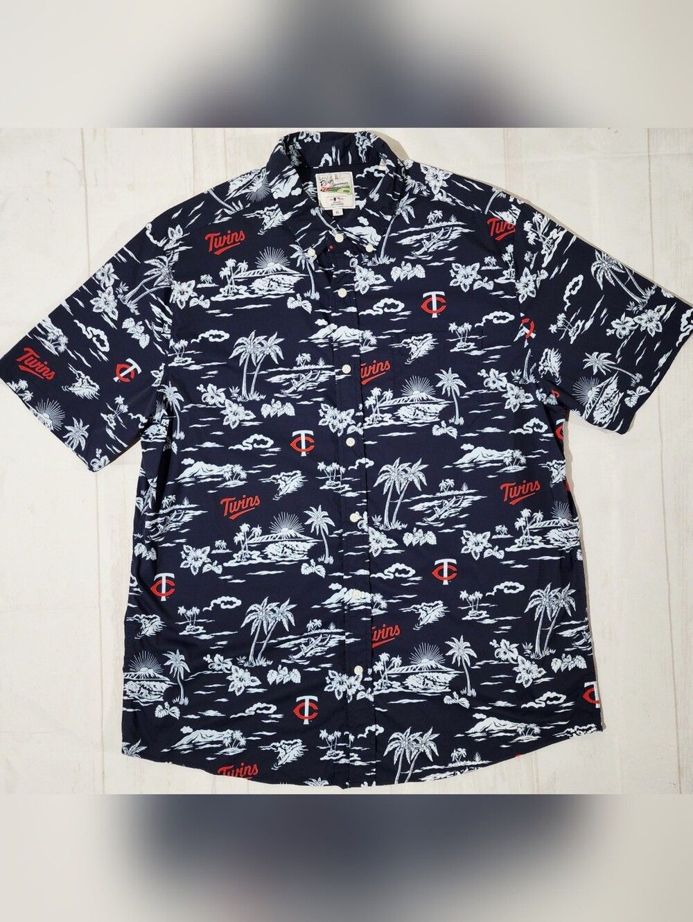 Reyn Spooner Minnesota Twins XL Hawaiian Shirt